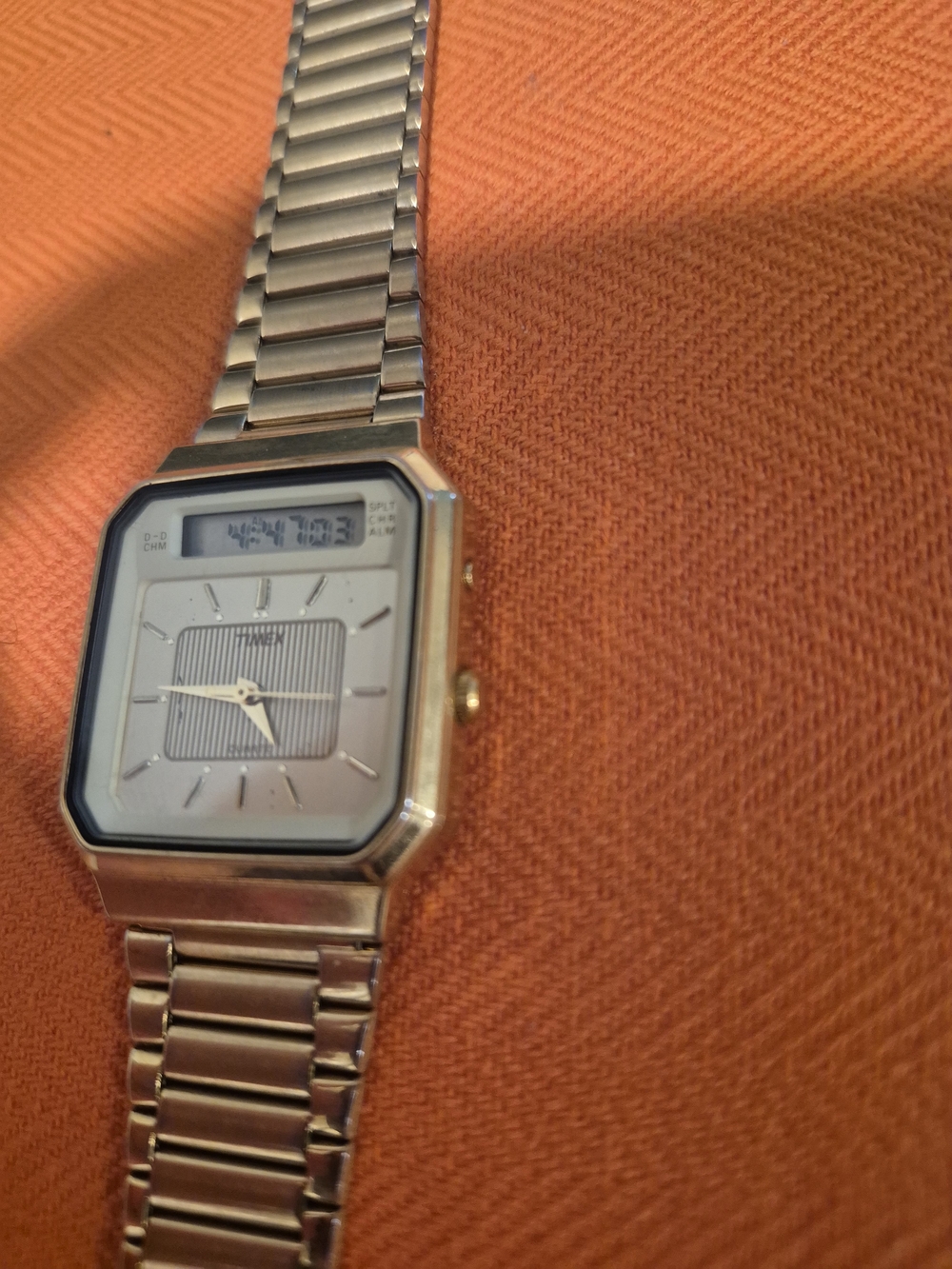 Vintage Mens Timex LED/ Analog Digital-Analog Watch- Gold- Rectangular Dial